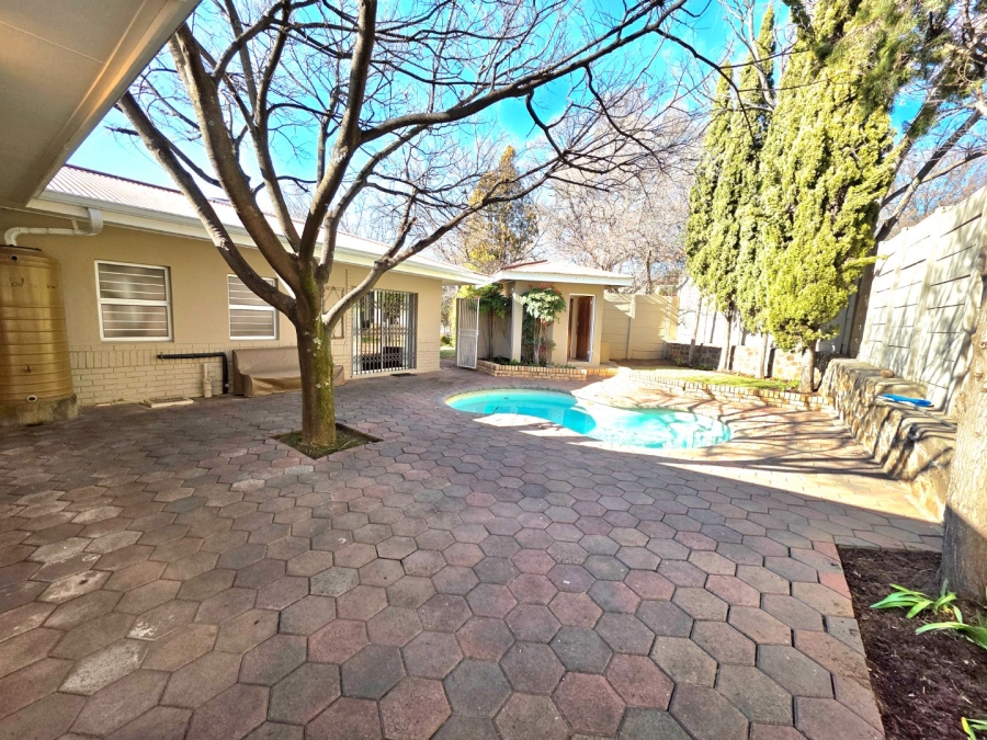 5 Bedroom Property for Sale in Eureka Free State